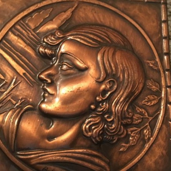 Albert Gilles Set of 4 Repousse Copper Portraits - Picture 2 of 6